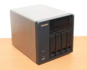 qnap-p-ts-419+-vorne1